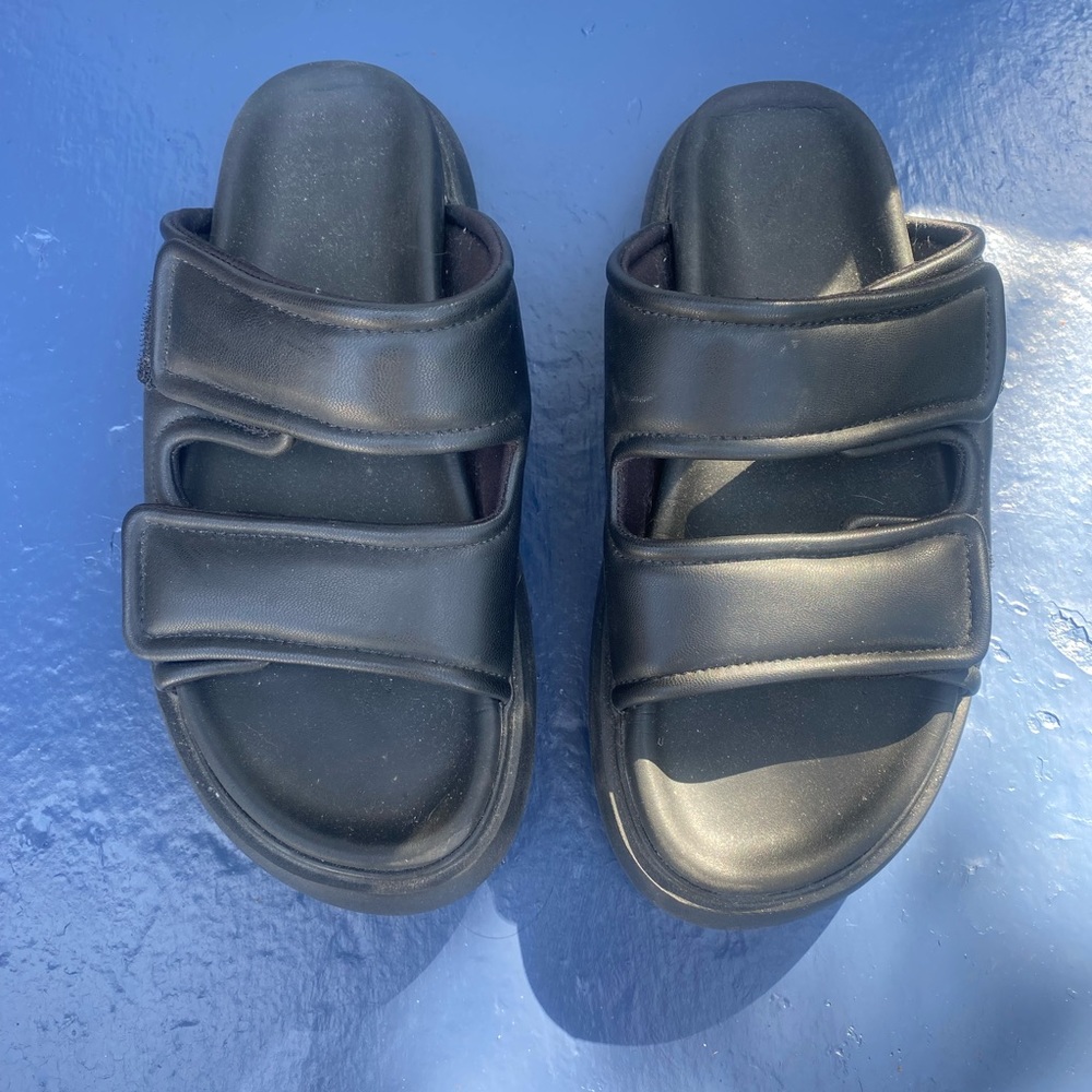 H&M sandals - Picture 2 of 3